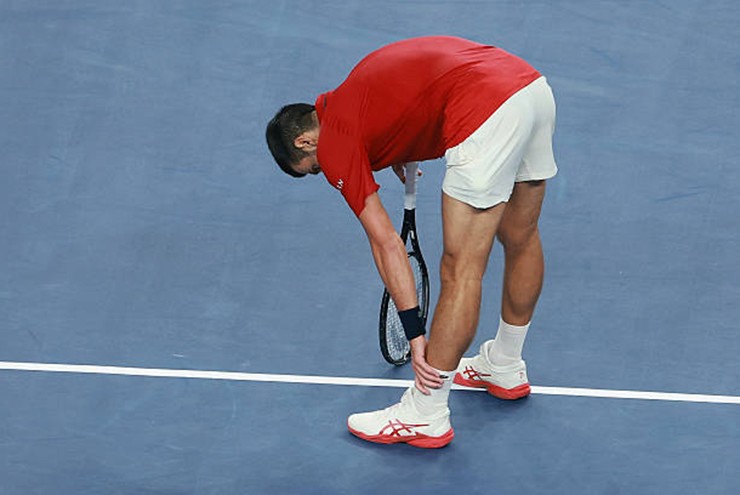 Djokovic đang phải chiến đấu với chính cơ thể của mình
