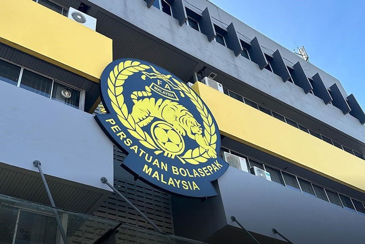 Án phạt chính thức giáng xuống FAM.