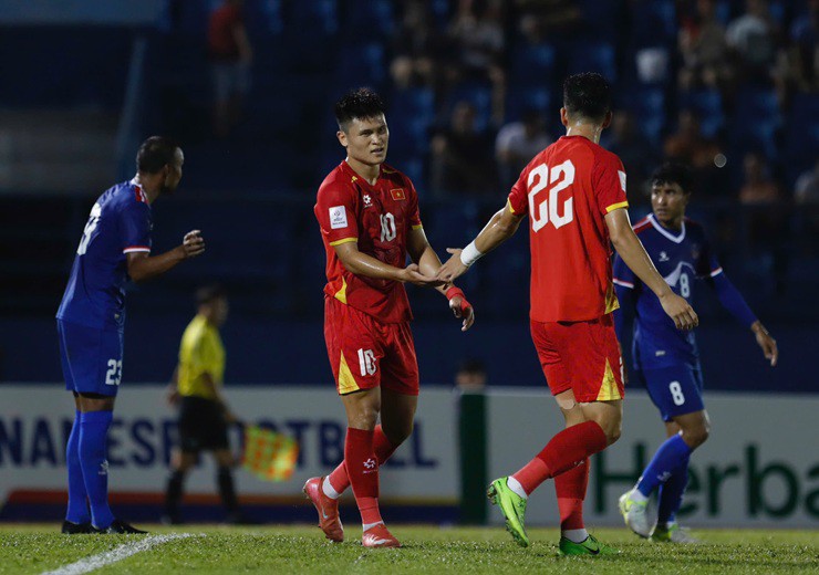 Tiến Linh, Tuấn Hải bộc lộ nhiều hạn chế