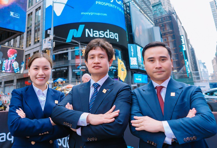 Meey Group của ông Hoàng Mai Chung (giữa) lên kế hoạch IPO quốc tế