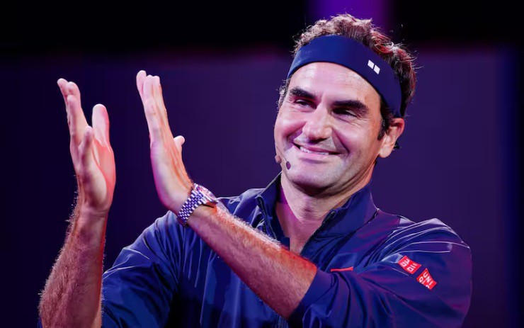 Ngay sau khi các loạt trận tứ kết đơn nam Thượng Hải Masters khép lại vào tối 10/10 (giờ Việt Nam), một trận đấu biểu diễn đặc biệt đã được diễn ra tại Trung tâm thể thao Qi Zhong với sự góp mặt của huyền thoại Roger Federer.