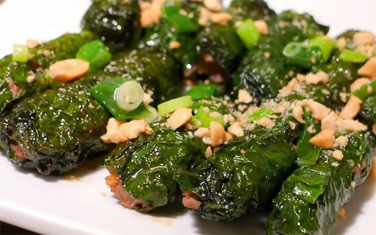 Món chả lá lốt quen thuộc với người Việt