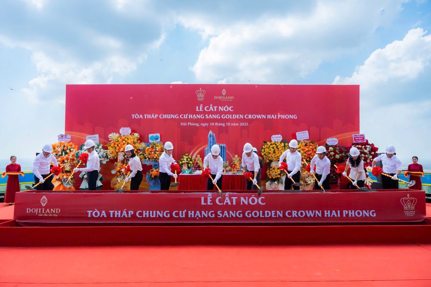 Lễ cất nóc toà tháp chung cư hạng sang Golden Crown Hai Phong
