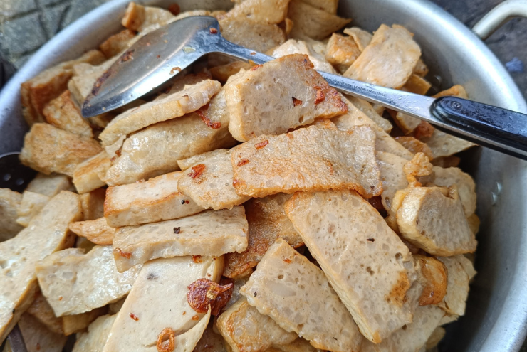 Người dân Hòa Bình chở 6 xe thực phẩm đến Thái Nguyên nấu cơm cho vùng lũ - 5