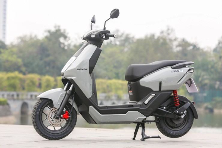 Người Việt vẫn chuộng xe máy xăng dù Hà Nội sắp cấm trong nội đô - 1