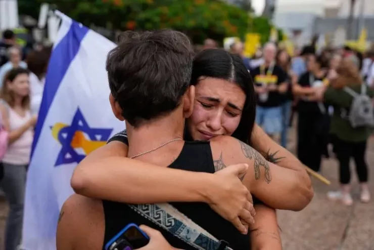 Người dân Israel vui mừng trước thỏa thuận ngừng bắn Gaza. Ảnh: AFP
