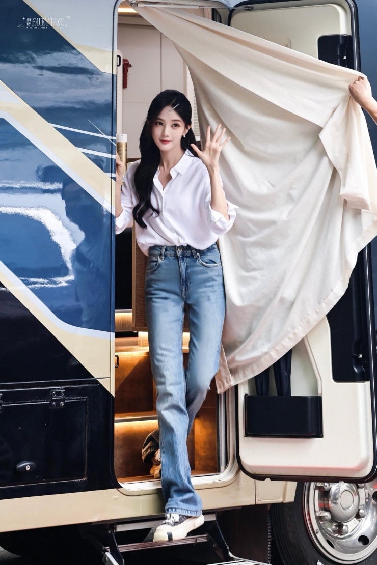 Lý Nhất Đồng bị nghi sao chép phong cách của Triệu Lộ Tư, thực hư thế nào? - 7