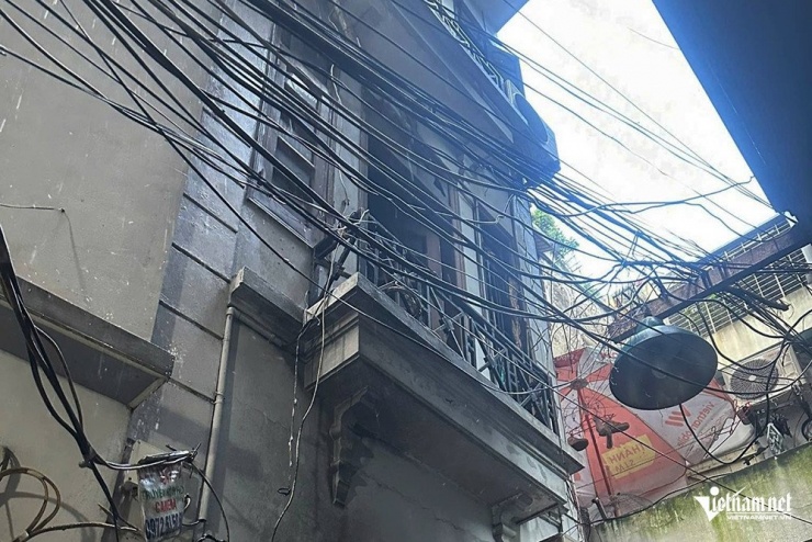 Hiện trường vụ cháy nhà khiến 5 người tử vong ở Hà Nội - 1