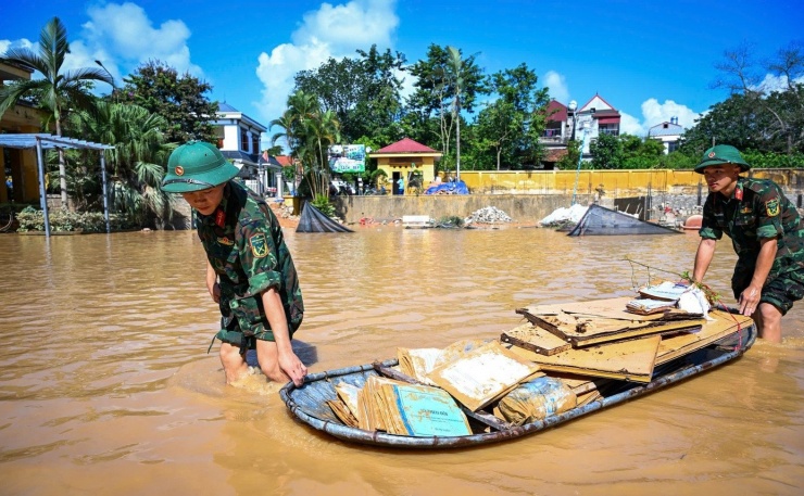 ‘Phơi chữ’ giữa rốn lũ Lạng Sơn - 4