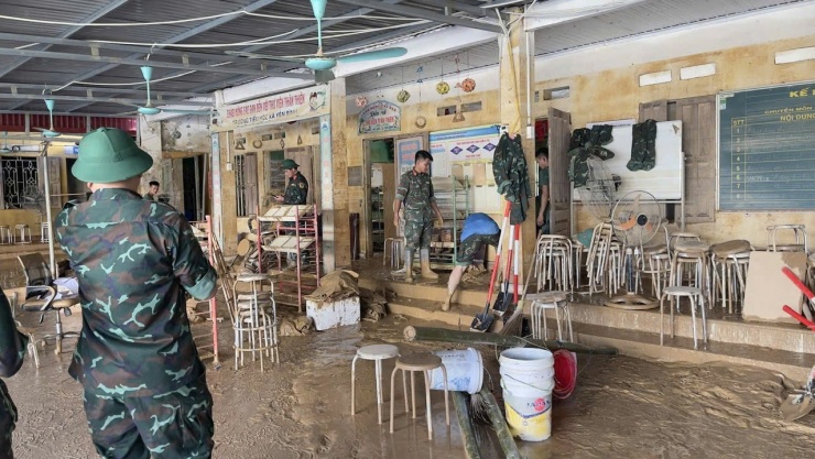 ‘Phơi chữ’ giữa rốn lũ Lạng Sơn - 8