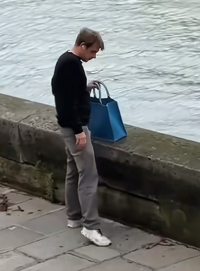 NTK trang phục cho Jisoo BLACKPINK tại Fashion Week gây sốc vì nhan sắc tiều tụy - 6