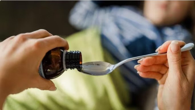 Thời gian gần đây, một số loại siro ho của Ấn Độ vướng tai tiếng. Ảnh minh họa: Newsonair