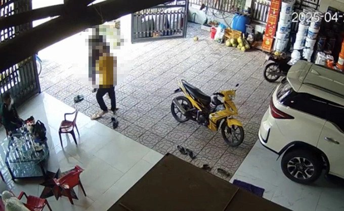 Hiện trường vụ việc. Ảnh chụp màn hình từ camera an ninh