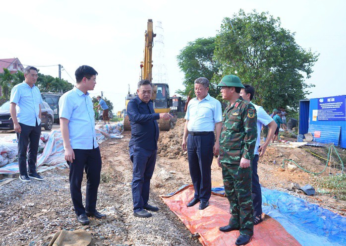 Chủ tịch UBND TP Hà Nội yêu cầu Sở, ngành, địa phương trong tuần tới phải lập danh mục các công trình cấp bách
