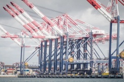 Một mặt hàng của Trung Quốc bị ông Trump áp thuế lên tới 270%