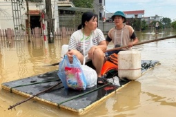 Tin tức trong ngày - VIDEO: Người dân Bắc Ninh nói trận lũ lịch sử chưa từng chứng kiến, đã 3 ngày bị cô lập