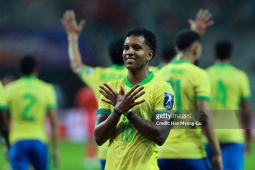 Bóng đá - Rodrygo không cam phận "kép phụ", Real Madrid nhắm sao trẻ Ngoại hạng Anh