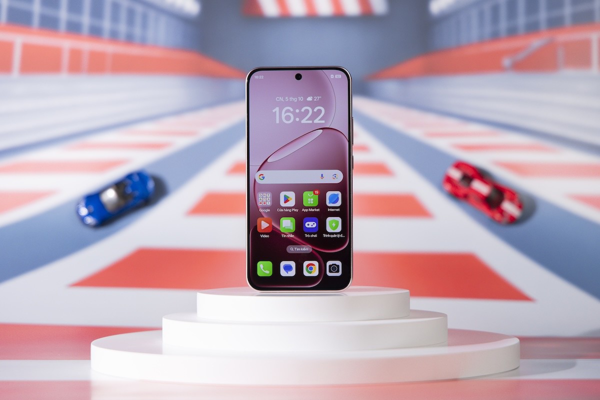 Oppo A6 Pro.
