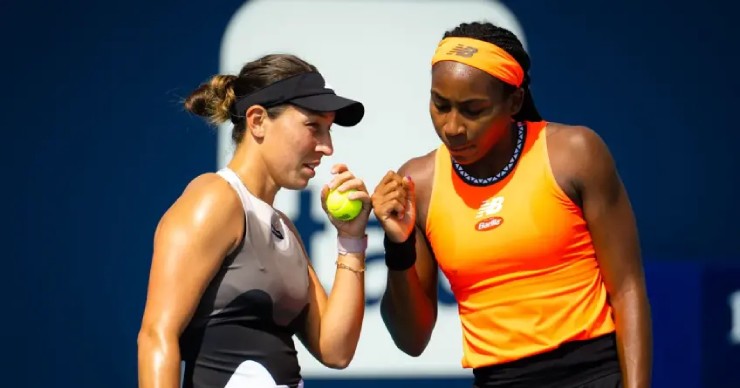 Pegula (bên trái) sẽ so tài với Gauff (bên phải) ở trận chung kết toàn Mỹ 