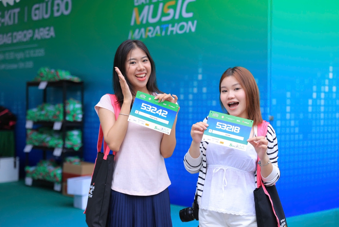 Dàn trai xinh gái đẹp nô nức “check in” tại VPBank Đất Sen Hồng Music Marathon 2025 - 2