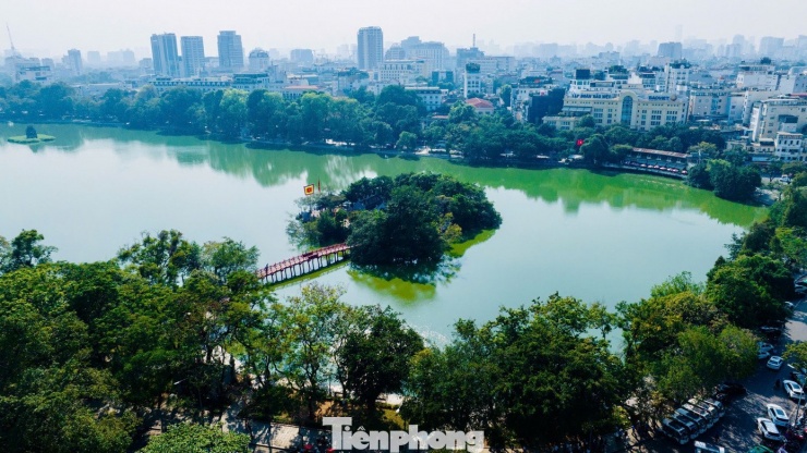 Sắc thu dịu dàng phủ khắp Hà Nội khiến lòng người đắm say - 5