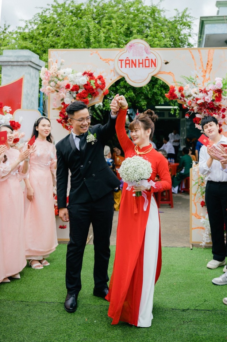Cặp đôi hàng xóm nên duyên trong sự ngỡ ngàng của hai bên gia đình&nbsp;