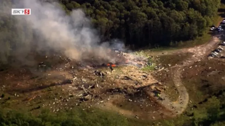 Hiện trường vụ nổ ở nhà máy chất nổ quân sự tại bang Tennessee (Mỹ) hôm 10-10. Ảnh: SKY5