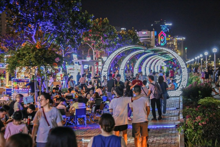 Ảnh Nguyễn Tú