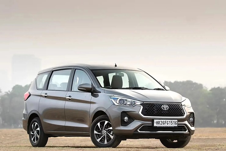 Toyota Rumion trang bị 6 túi khí tiêu chuẩn, giá từ 304 triệu đồng