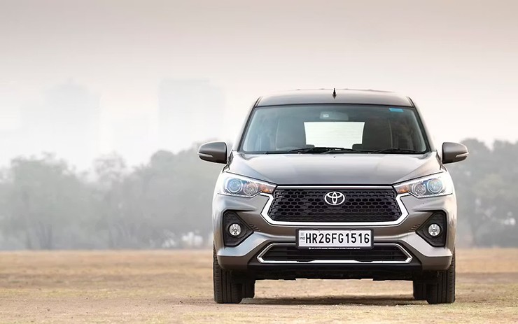 Toyota Rumion trang bị 6 túi khí tiêu chuẩn, giá từ 304 triệu đồng - 2