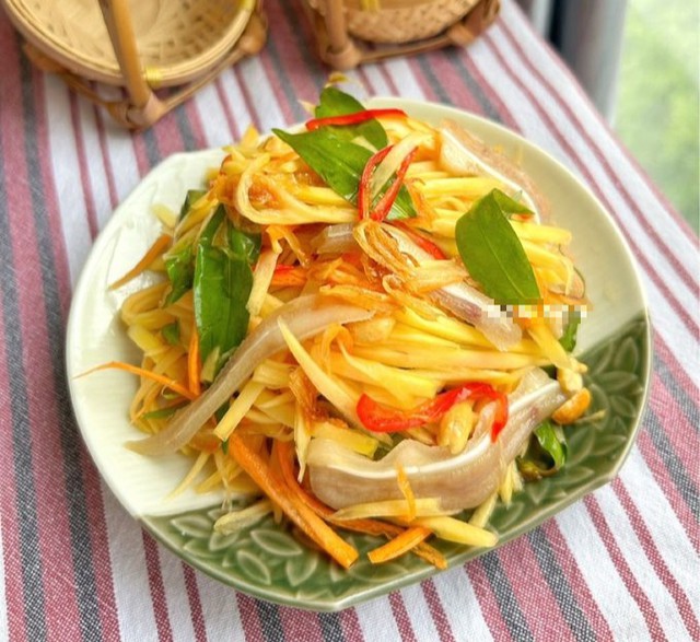 Có thể làm salad từ đu đủ chín hoặc xanh đều tốt cho sức khỏe.