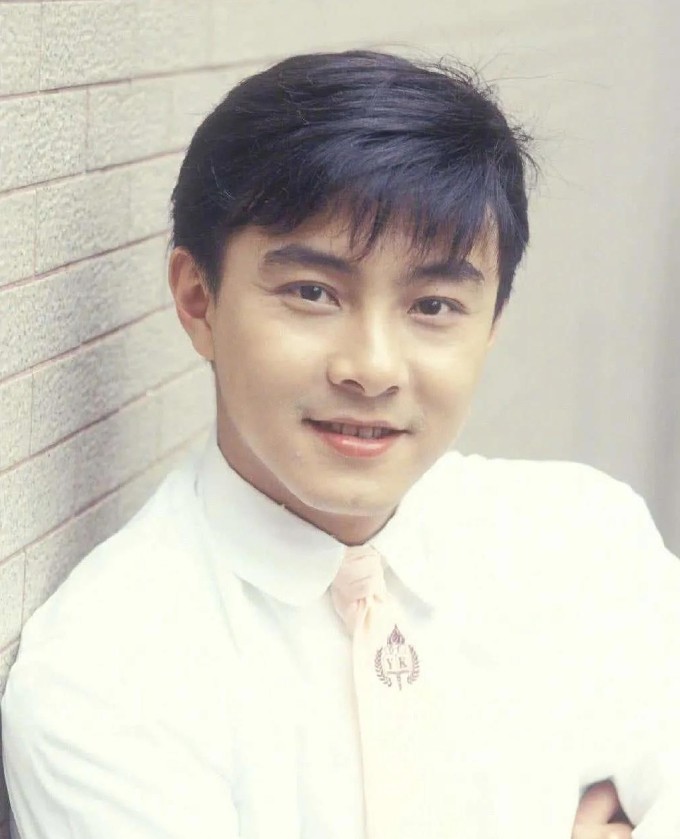 Trương Vệ Kiện thời trẻ. Ảnh: Weibo