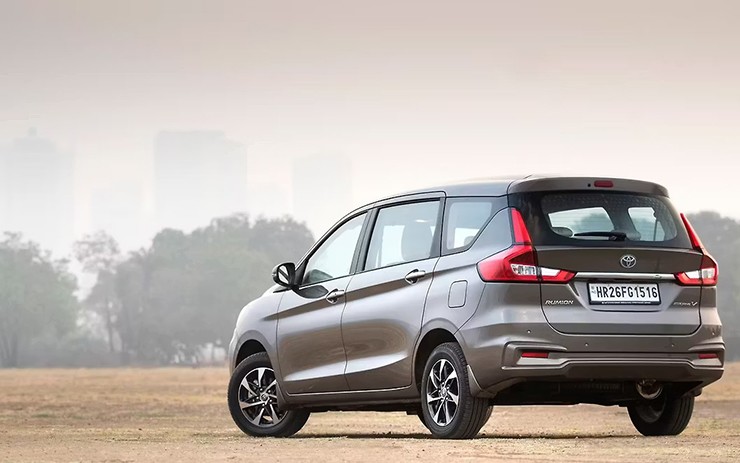 Toyota Rumion trang bị 6 túi khí tiêu chuẩn, giá từ 304 triệu đồng - 3