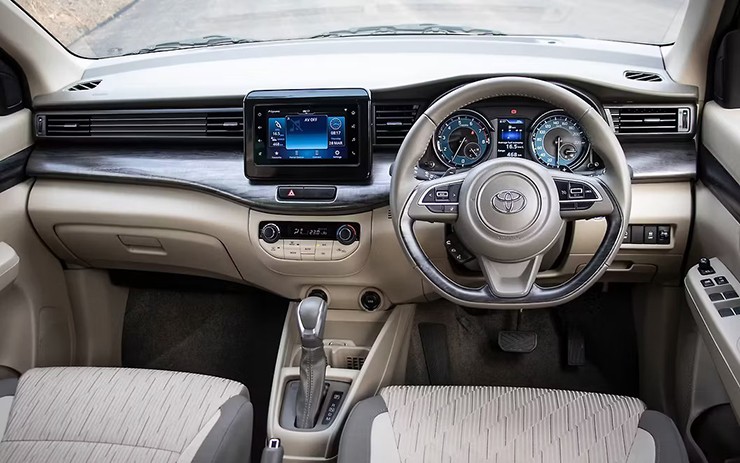Toyota Rumion trang bị 6 túi khí tiêu chuẩn, giá từ 304 triệu đồng - 6
