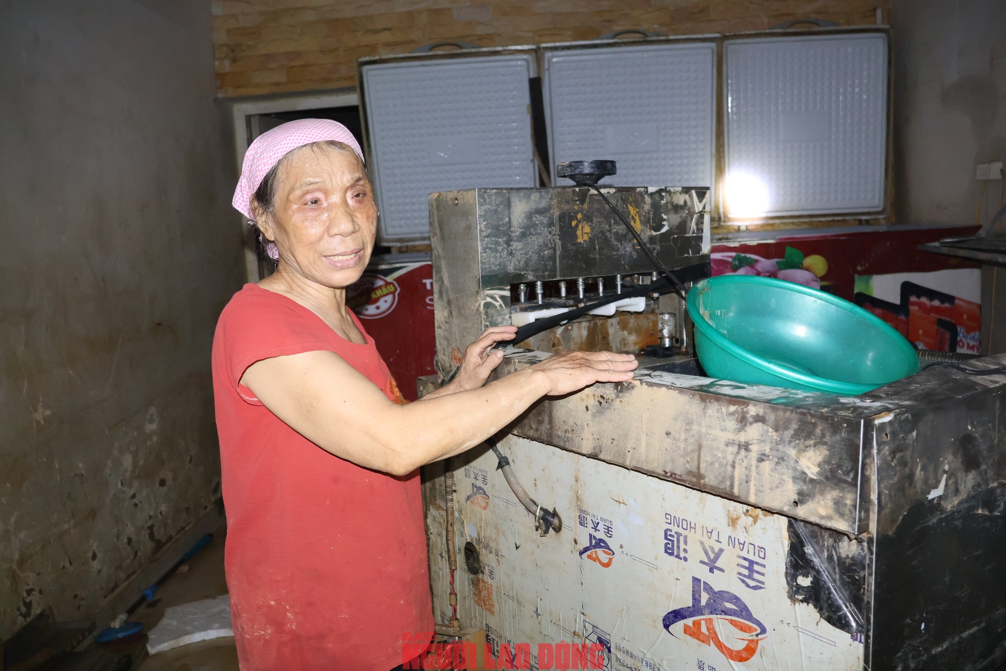 Sau trận lũ, trong nhà chỉ còn đống đổ nát