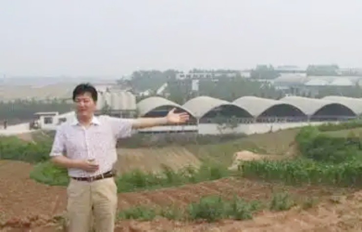 Bỏ việc ổn định về quê nuôi lợn, nay nắm trong tay khối tài sản gần 500 nghìn tỷ đồng - 4