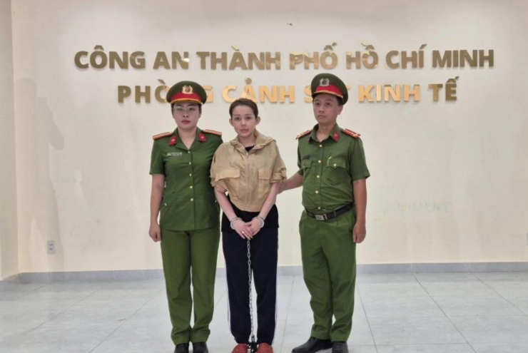 Ngân 98 vừa bị bắt tạm giam là ai? - 1