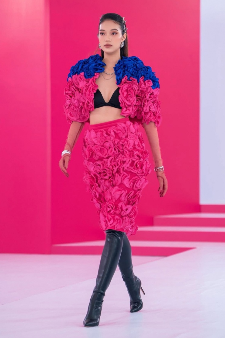 Cô là thí sinh đầu tiên vào nhà chung Vietnam's Next Top Model 2025 nhờ chiến thắng vòng thi Top Model Online. Dù được vào thẳng nhà chung, cô vẫn xuất hiện ở buổi casting ở miền Bắc để chứng minh khả năng chinh phục giám khảo.