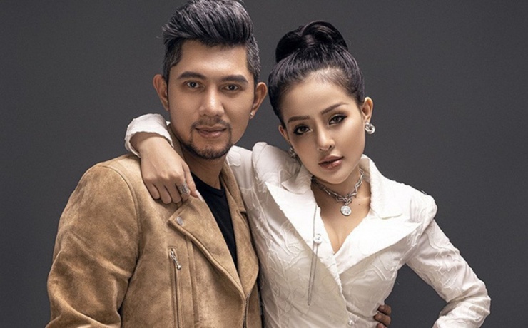 Trong chuyện tình cảm, Lương Bằng Quang và Ngân 98 cũng là cặp đôi tai tiếng. Họ từng bị chỉ trích khi có cử chỉ thân mật quá mức, thậm chí là dung tục khi livestream trước hàng nghìn khán giả. Hai người cũng gây ngán ngẩm khi thỉnh thoảng công bố chia tay, tố cáo đối phương thậm tệ, sau vài ngày lại hàn gắn "như chưa từng có cuộc chia ly". Sau vài lần như vậy, khán giả không còn quan tâm, tin rằng hai người tạo scandal đánh bóng tên tuổi.&nbsp;