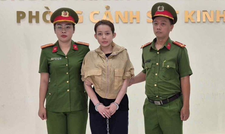 Cuộc sống của DJ Ngân 98 trước khi bị bắt - 11