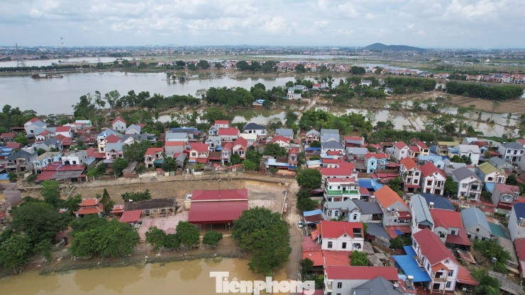 Toàn cảnh khu vực ngập thôn An Lạc, xã Trung Giã