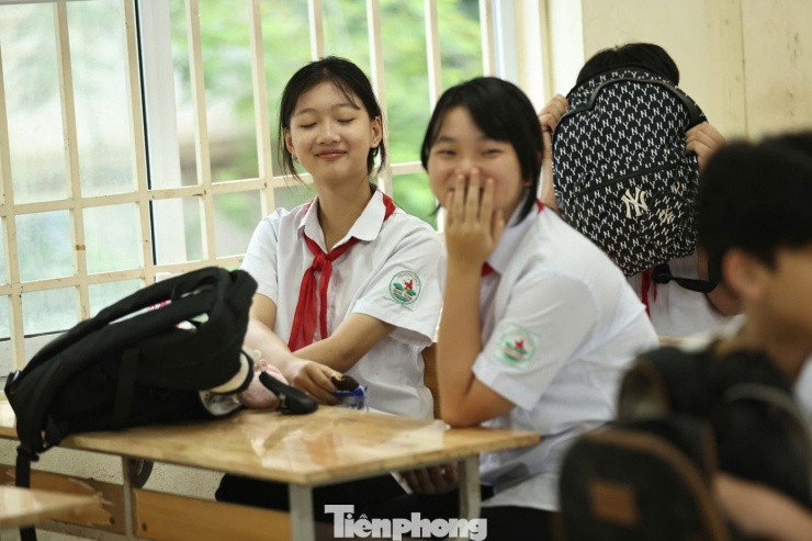 Nụ cười trở lại của những nữ sinh trường THCS Trưng Vương (tỉnh Thái Nguyên).