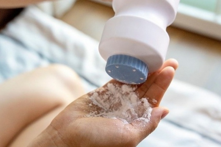 4 công dụng ít biết của phấn rôm