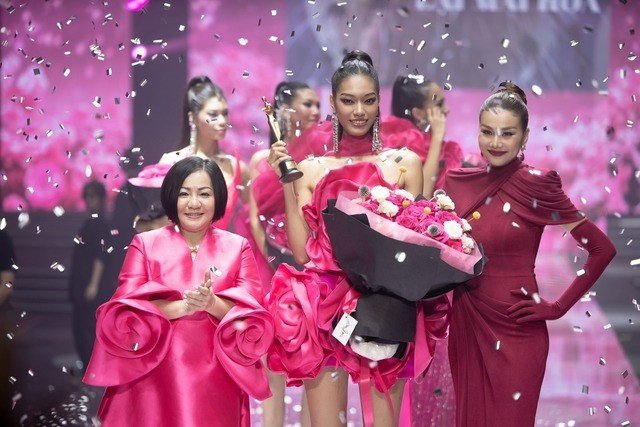 Cô gái cao 1,84 m thắng Vietnam&#39;s Next Top Model 2025 - 1