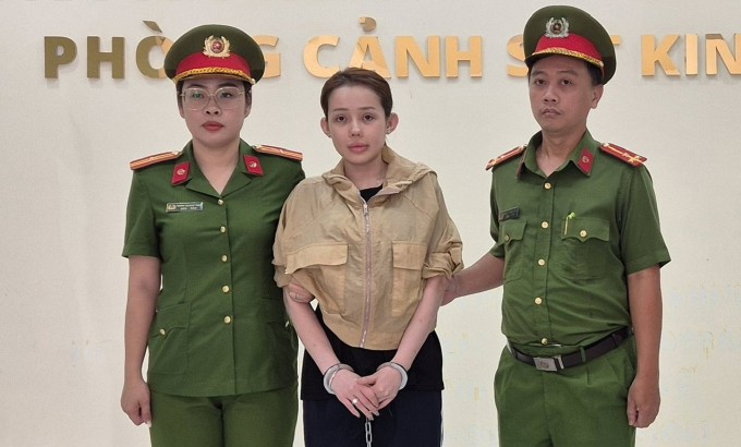 Ngân 98 tại cơ quan điều tra. Ảnh: Công an TP HCM