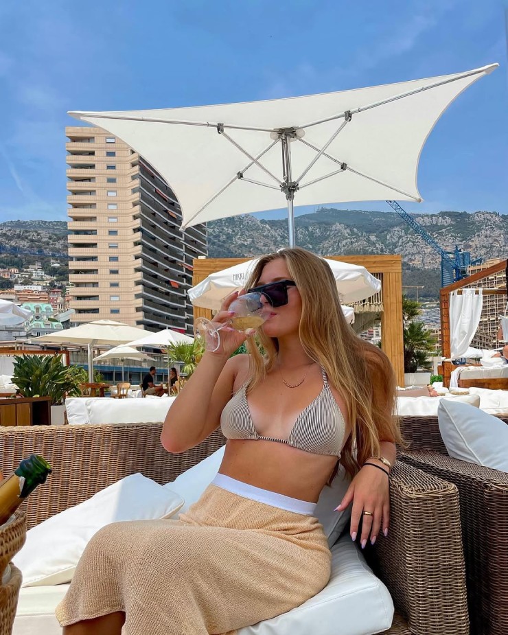 Mê mệt với vóc dáng nóng bỏng của bạn gái nhà vô địch Thượng Hải Masters - 10