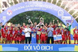 Tin mới nhất bóng đá tối 13/10: CLB nữ TP.HCM lên ngôi vô địch quốc...