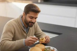 Sức khỏe đời sống - Ba thực phẩm tuyệt đối không nên ăn khi bụng đói