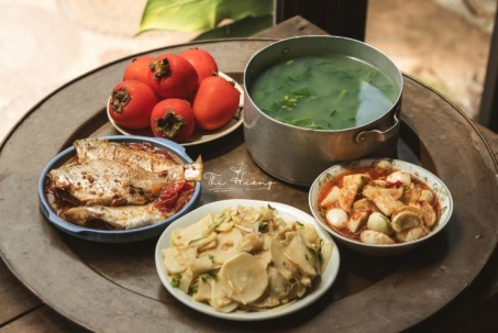 Những mâm cơm nhà dân dã khiến ai thấy cũng ấm lòng