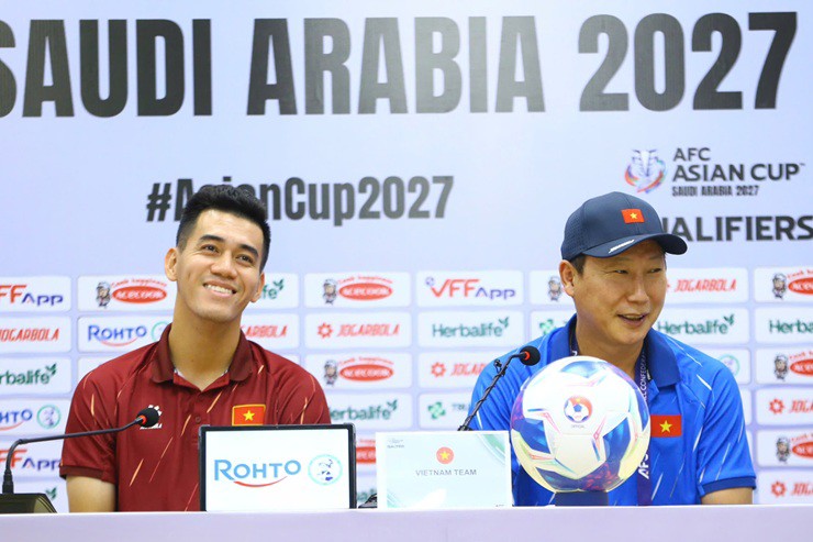 Họp báo ĐT Việt Nam - Nepal: Thầy Kim báo tin dữ về Bùi Tiến Dũng, muốn thắng đậm - 4